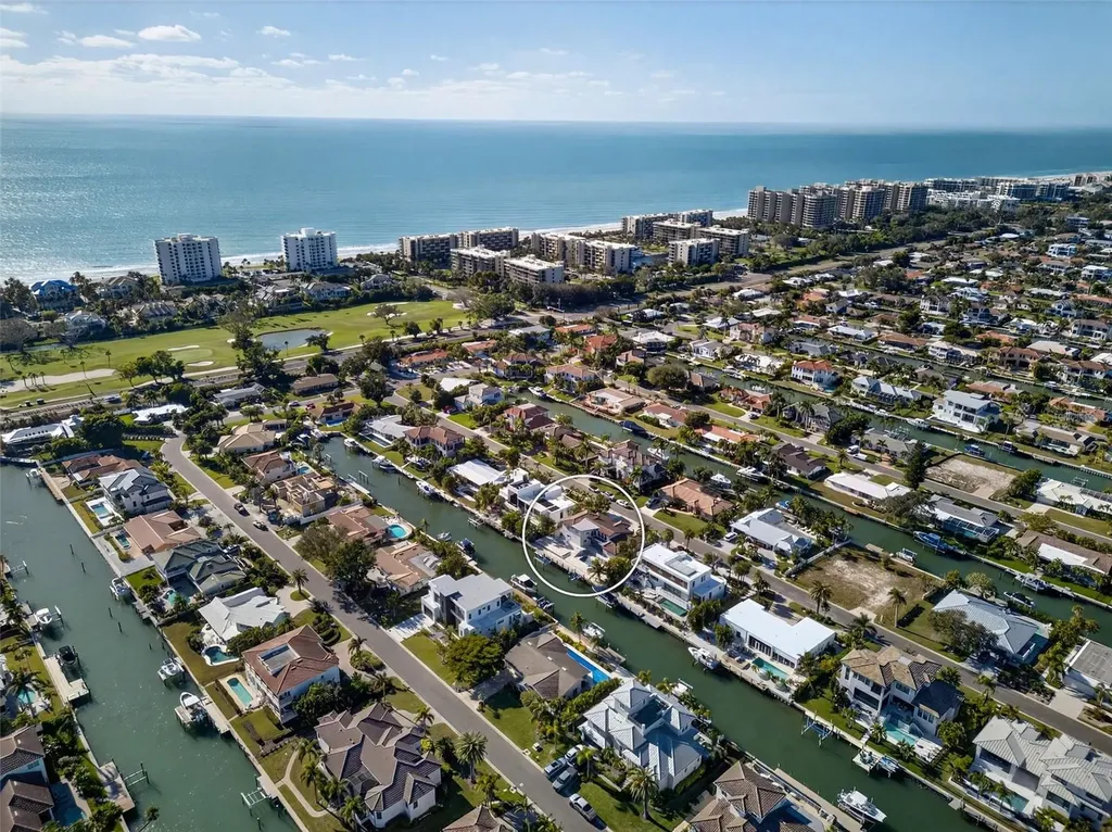 562 Ranger Lane Longboat Key FL 34228