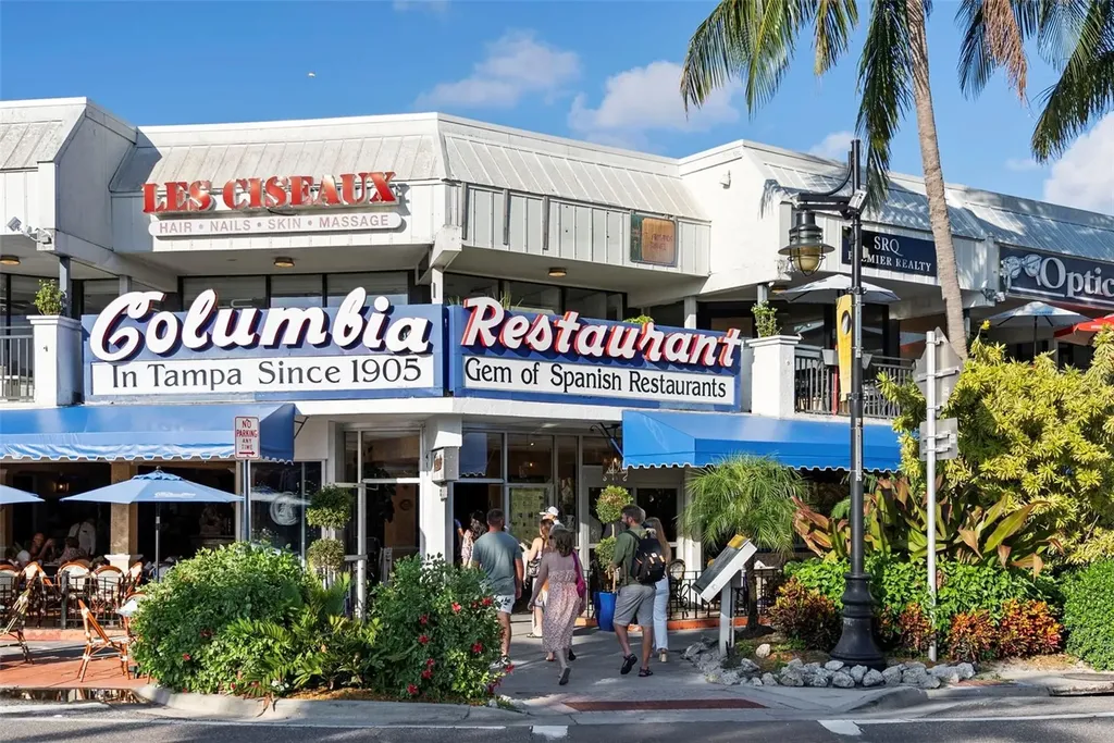 562 Ranger Lane Longboat Key FL 34228