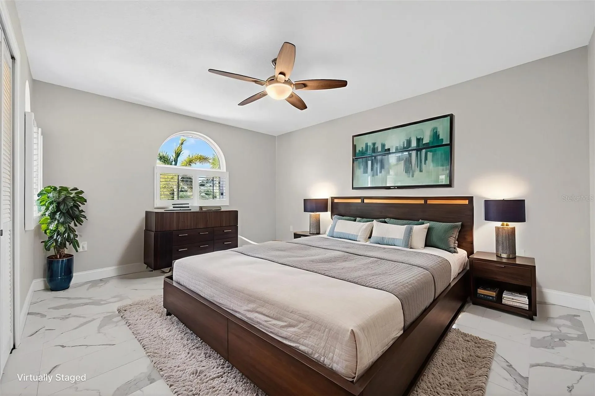 562 Ranger Lane Longboat Key FL 34228