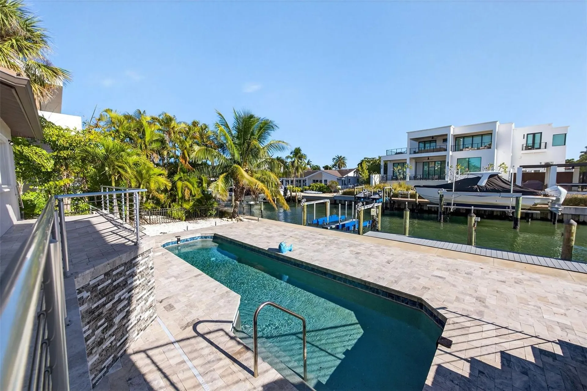 562 Ranger Lane Longboat Key FL 34228
