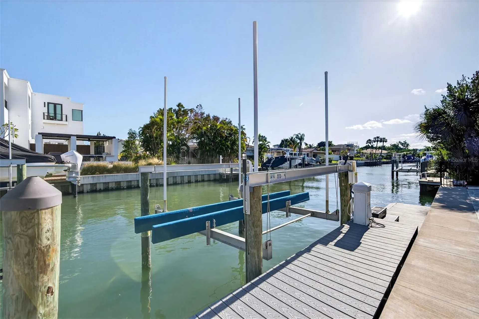 562 Ranger Lane Longboat Key FL 34228