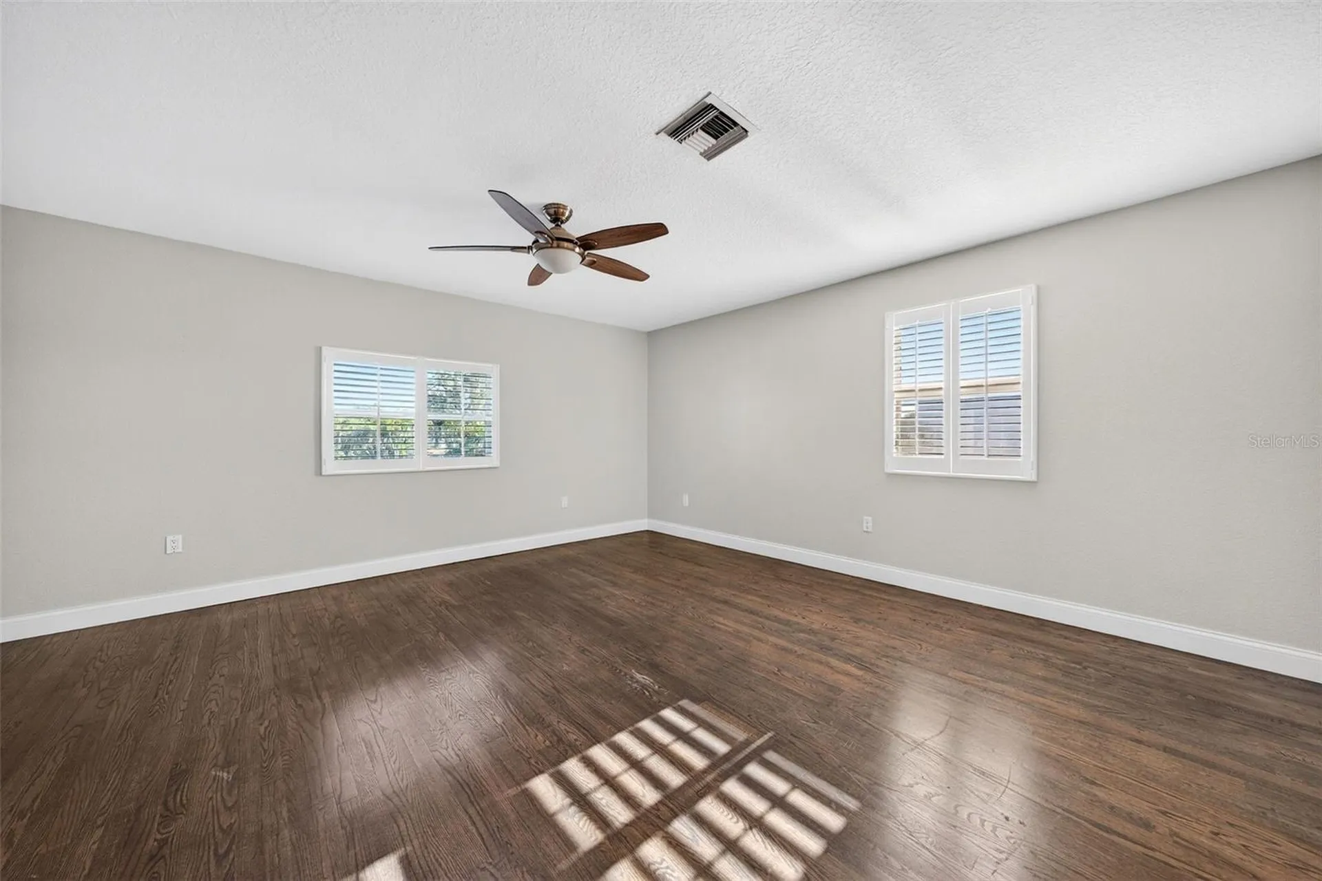 562 Ranger Lane Longboat Key FL 34228