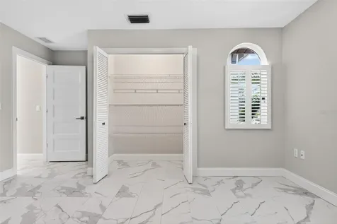 562 Ranger Lane Longboat Key FL 34228