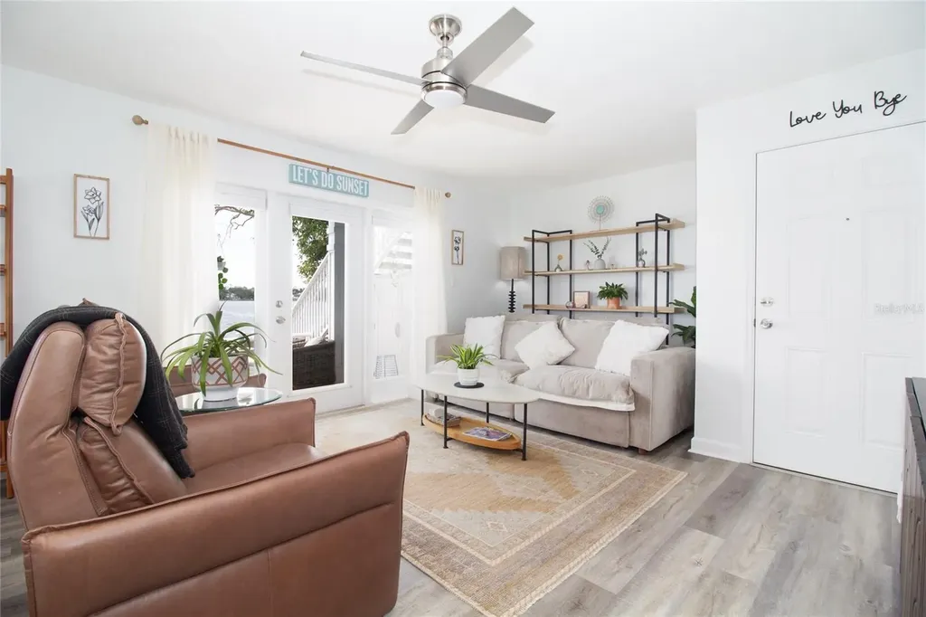 5129 SE Salmon Drive SE St Petersburg FL 33705