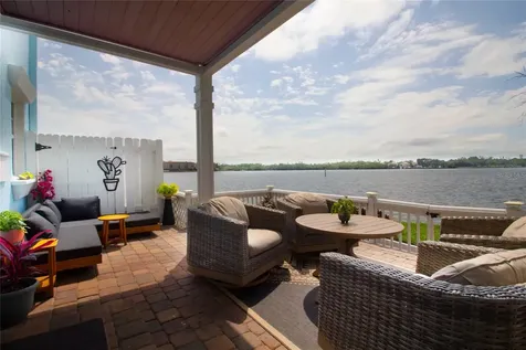 5129 SE Salmon Drive SE St Petersburg FL 33705