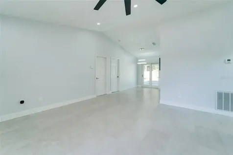 4464 Wabasso Avenue North Port FL 34287