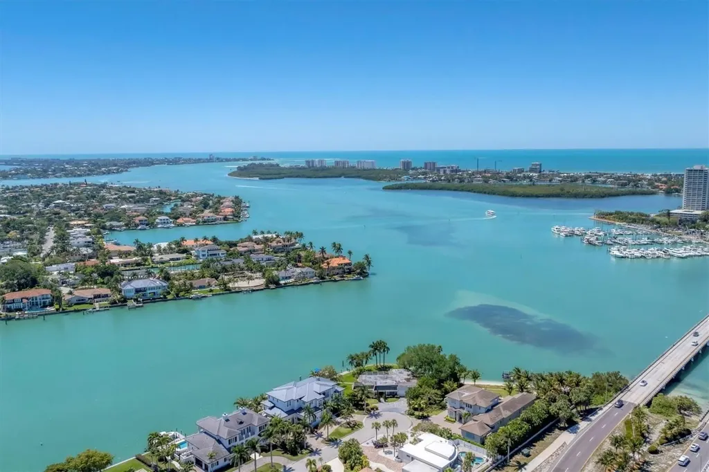 102 Seagull Lane Sarasota FL 34236