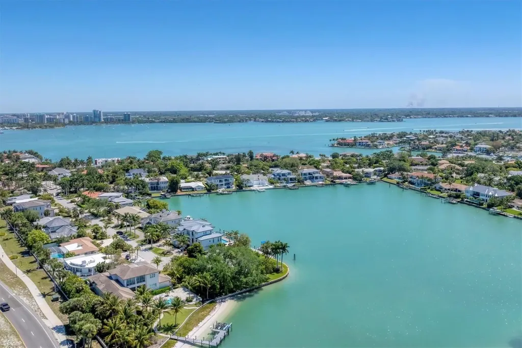 102 Seagull Lane Sarasota FL 34236