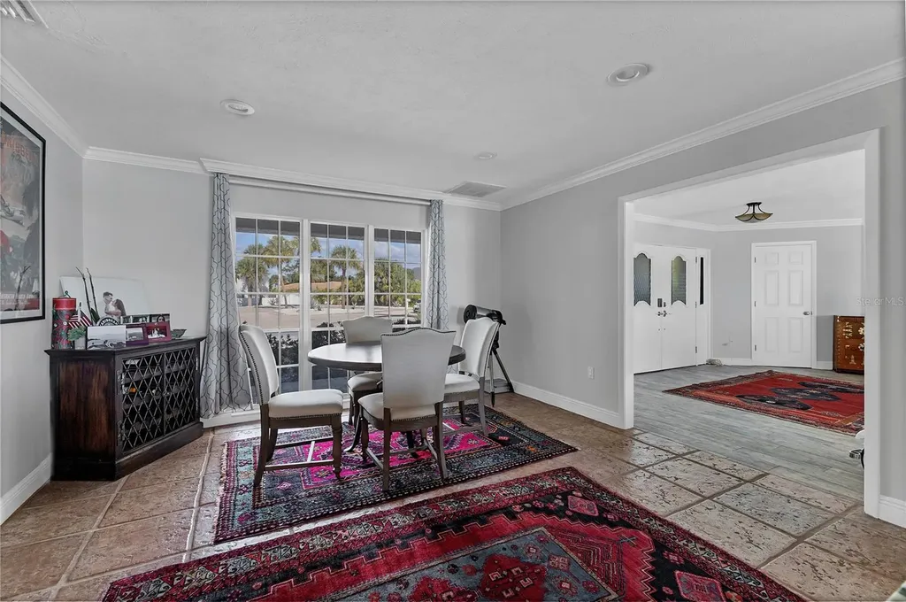 102 Seagull Lane Sarasota FL 34236