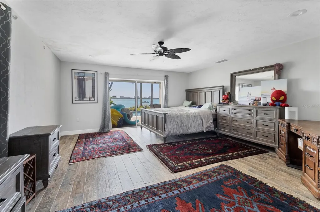 102 Seagull Lane Sarasota FL 34236