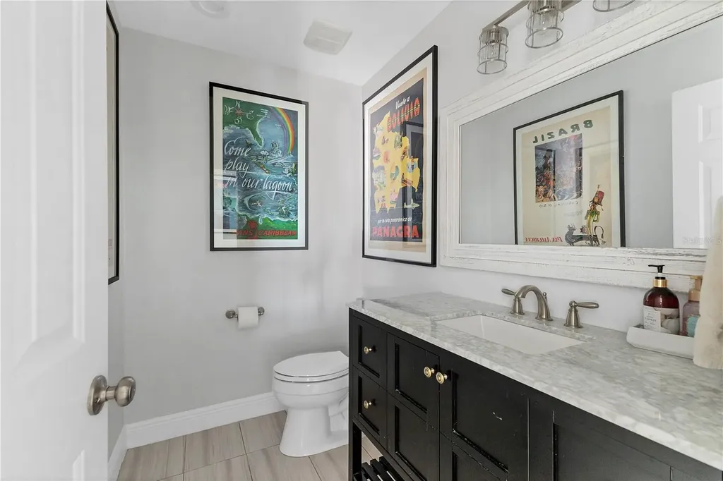 102 Seagull Lane Sarasota FL 34236