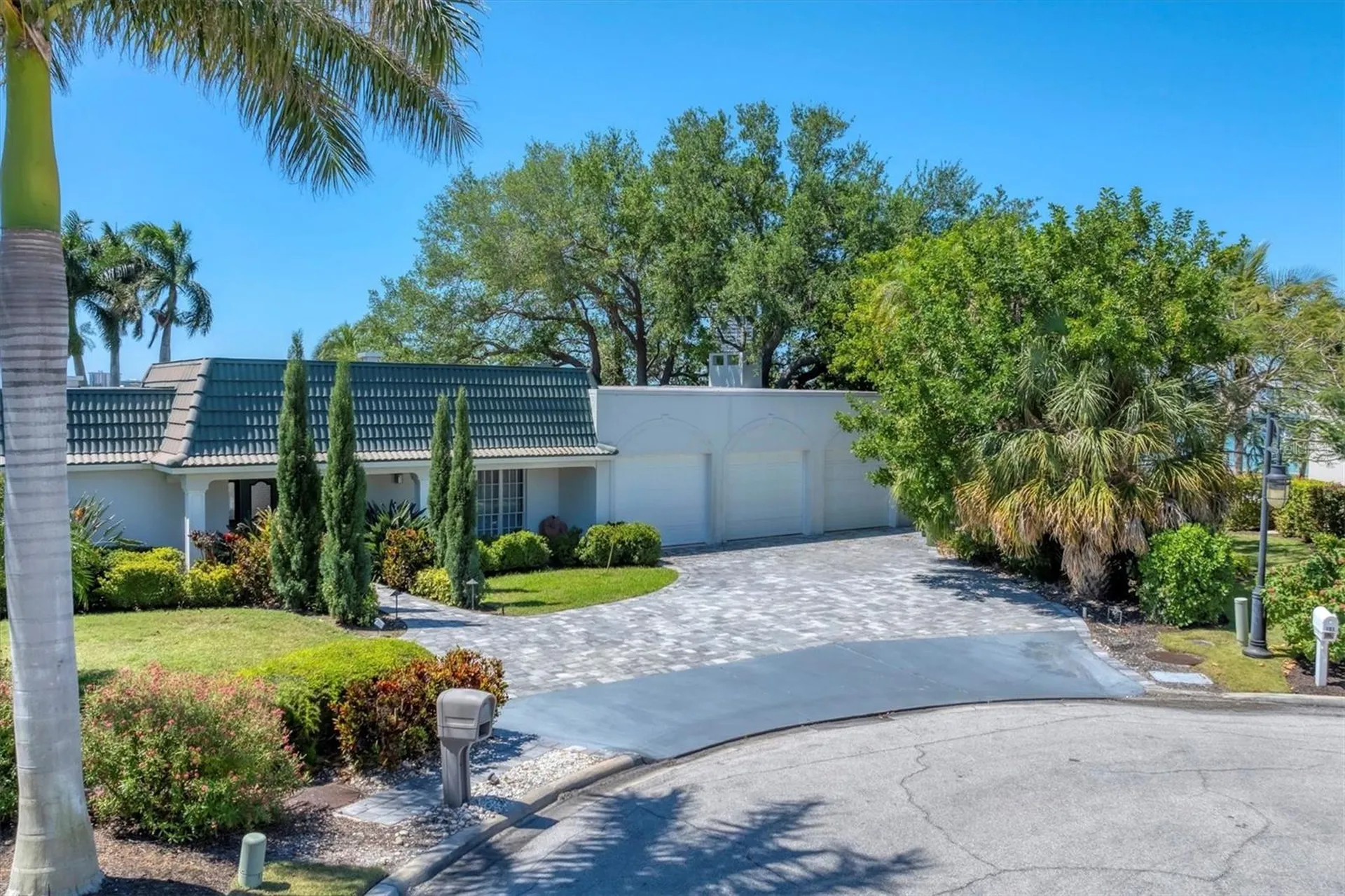 102 Seagull Lane Sarasota FL 34236