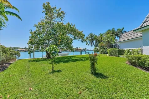 102 Seagull Lane Sarasota FL 34236