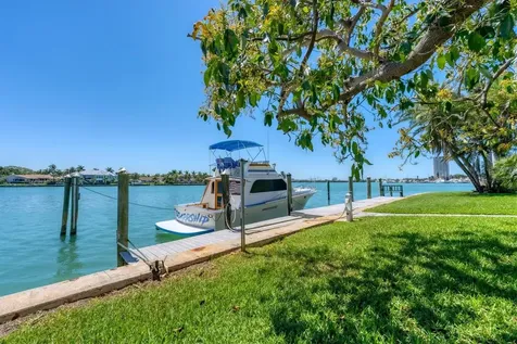 102 Seagull Lane Sarasota FL 34236