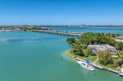 102 Seagull Lane Sarasota FL 34236