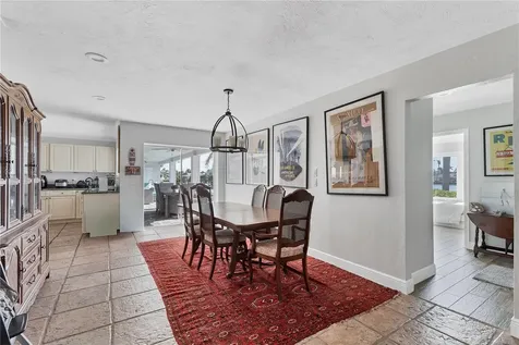 102 Seagull Lane Sarasota FL 34236