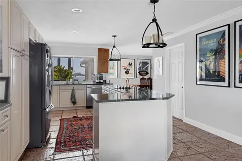 102 Seagull Lane Sarasota FL 34236