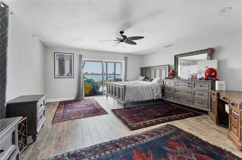 102 Seagull Lane Sarasota FL 34236