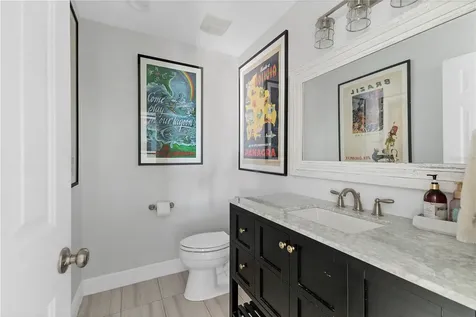 102 Seagull Lane Sarasota FL 34236