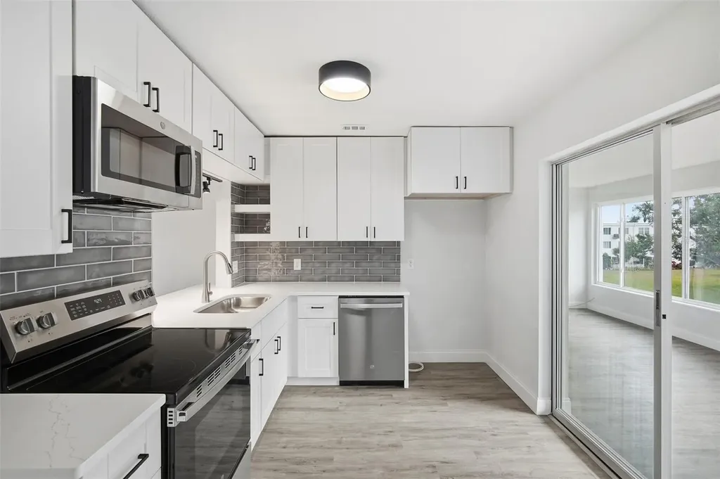 2431 Canadian Way Clearwater FL 33763