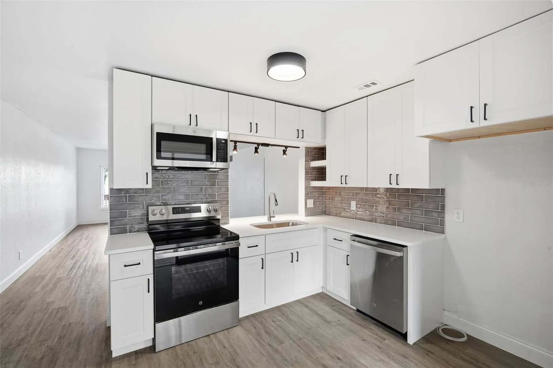 2431 Canadian Way Clearwater FL 33763