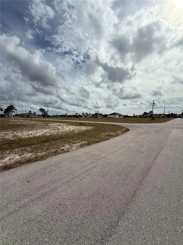 2801 NW 45th Place Cape Coral FL 33993