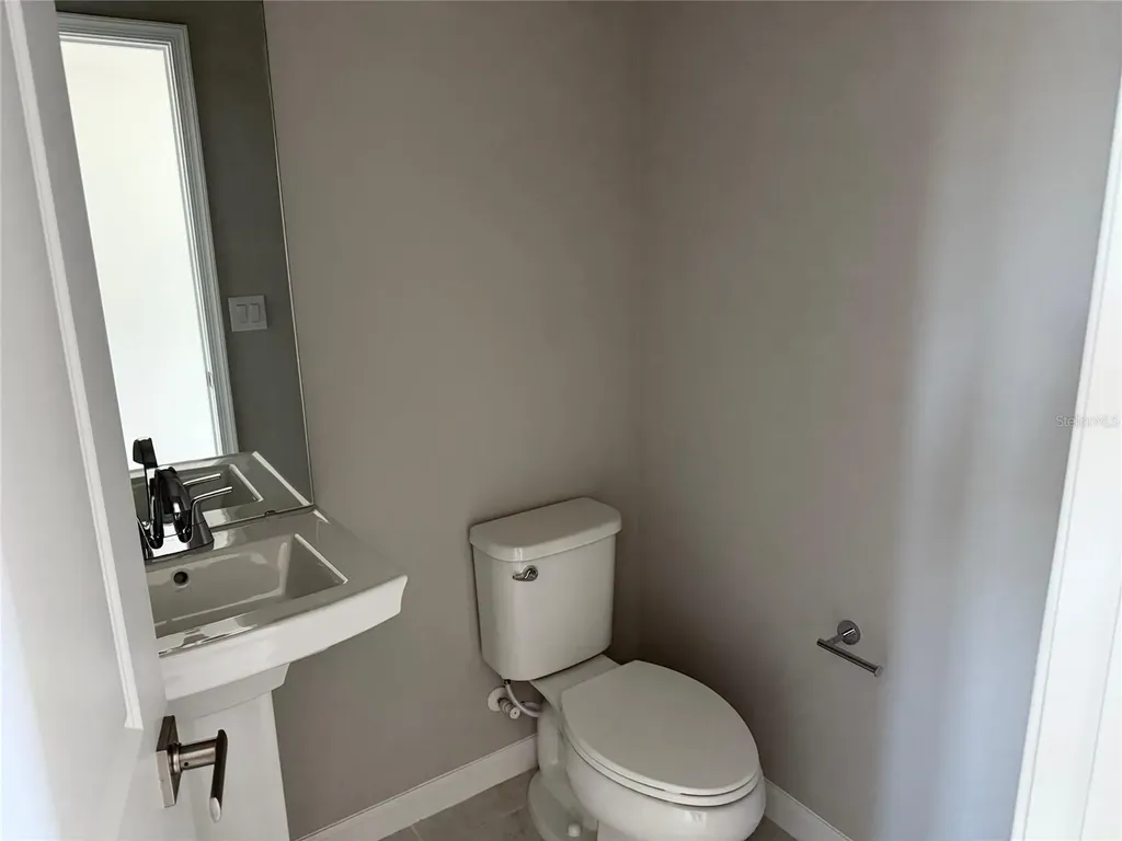 1200 Port Blue Way Lady Lake FL 32159