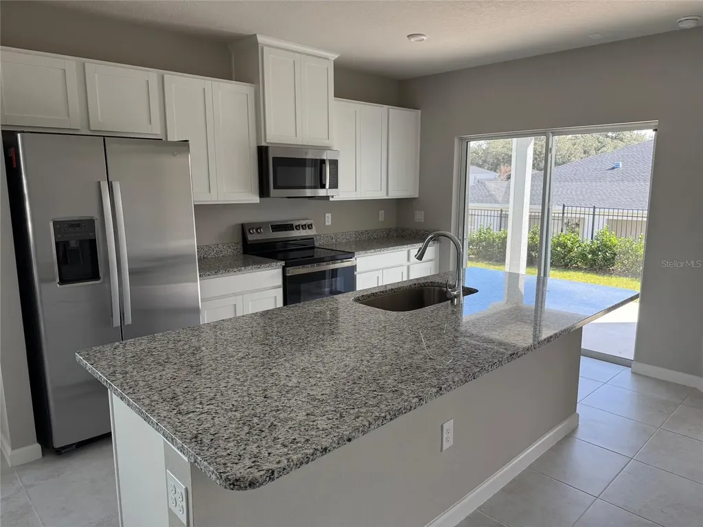1200 Port Blue Way Lady Lake FL 32159