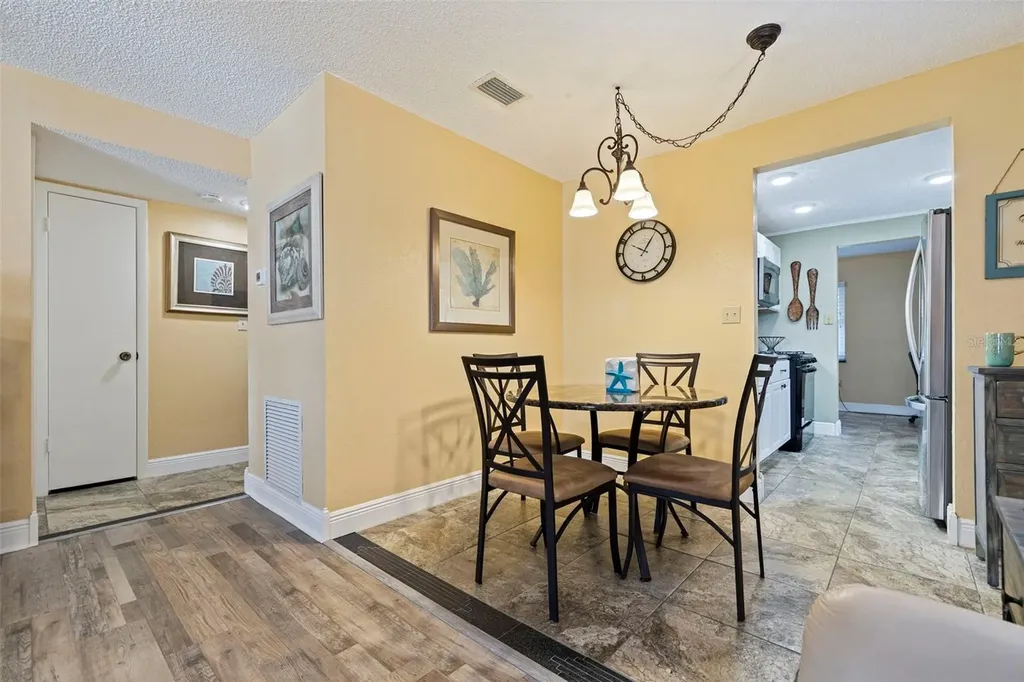 10035 63rd Avenue N St Petersburg FL 33708