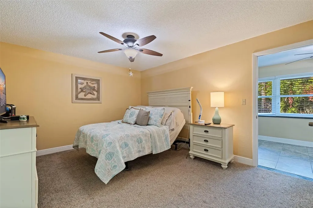 10035 63rd Avenue N St Petersburg FL 33708