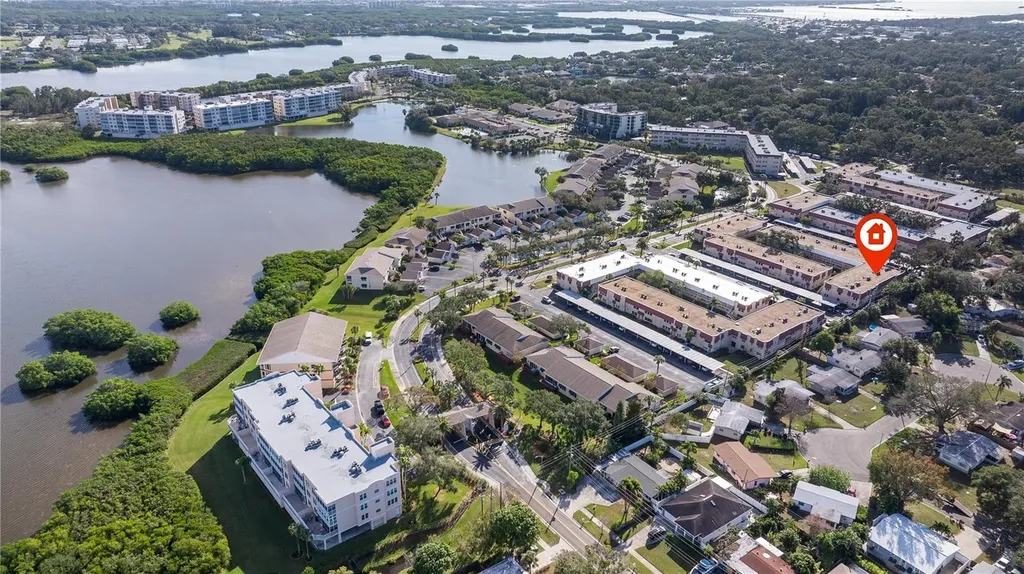 10035 63rd Avenue N St Petersburg FL 33708