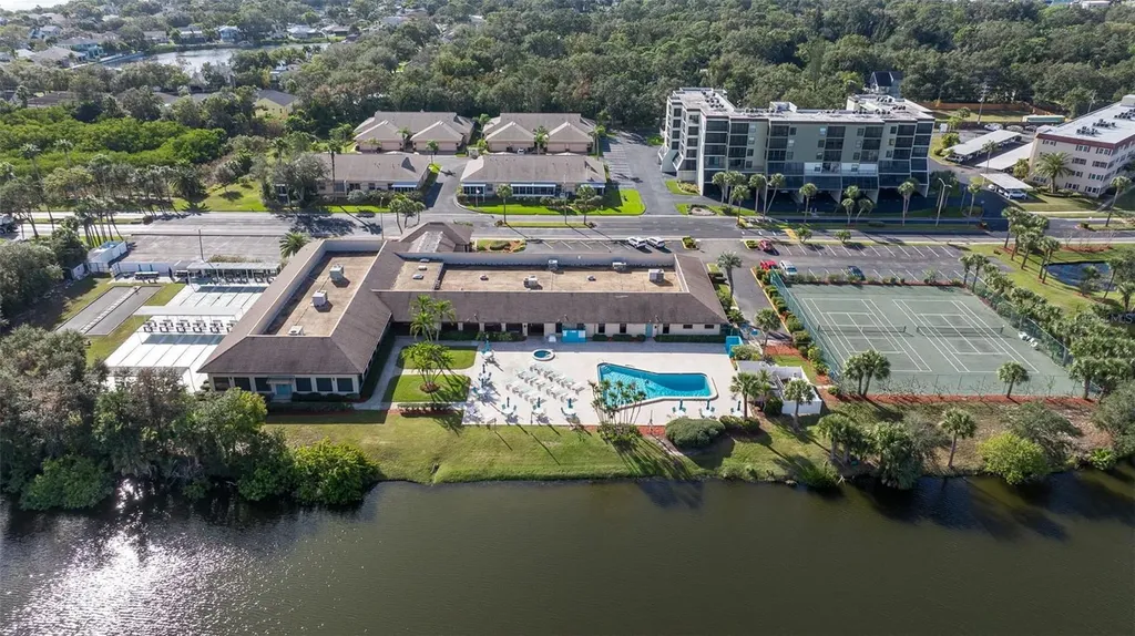 10035 63rd Avenue N St Petersburg FL 33708