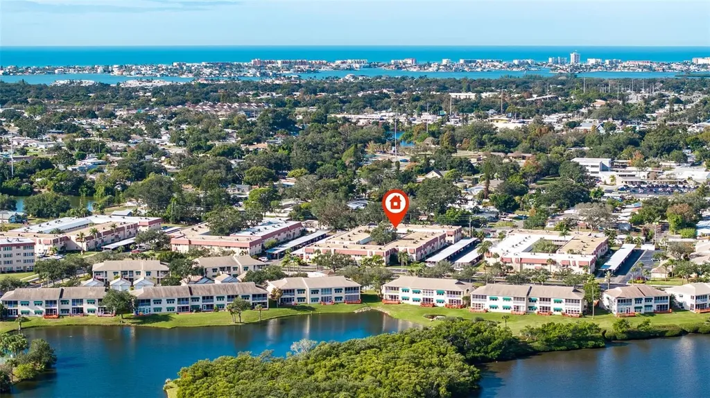 10035 63rd Avenue N St Petersburg FL 33708
