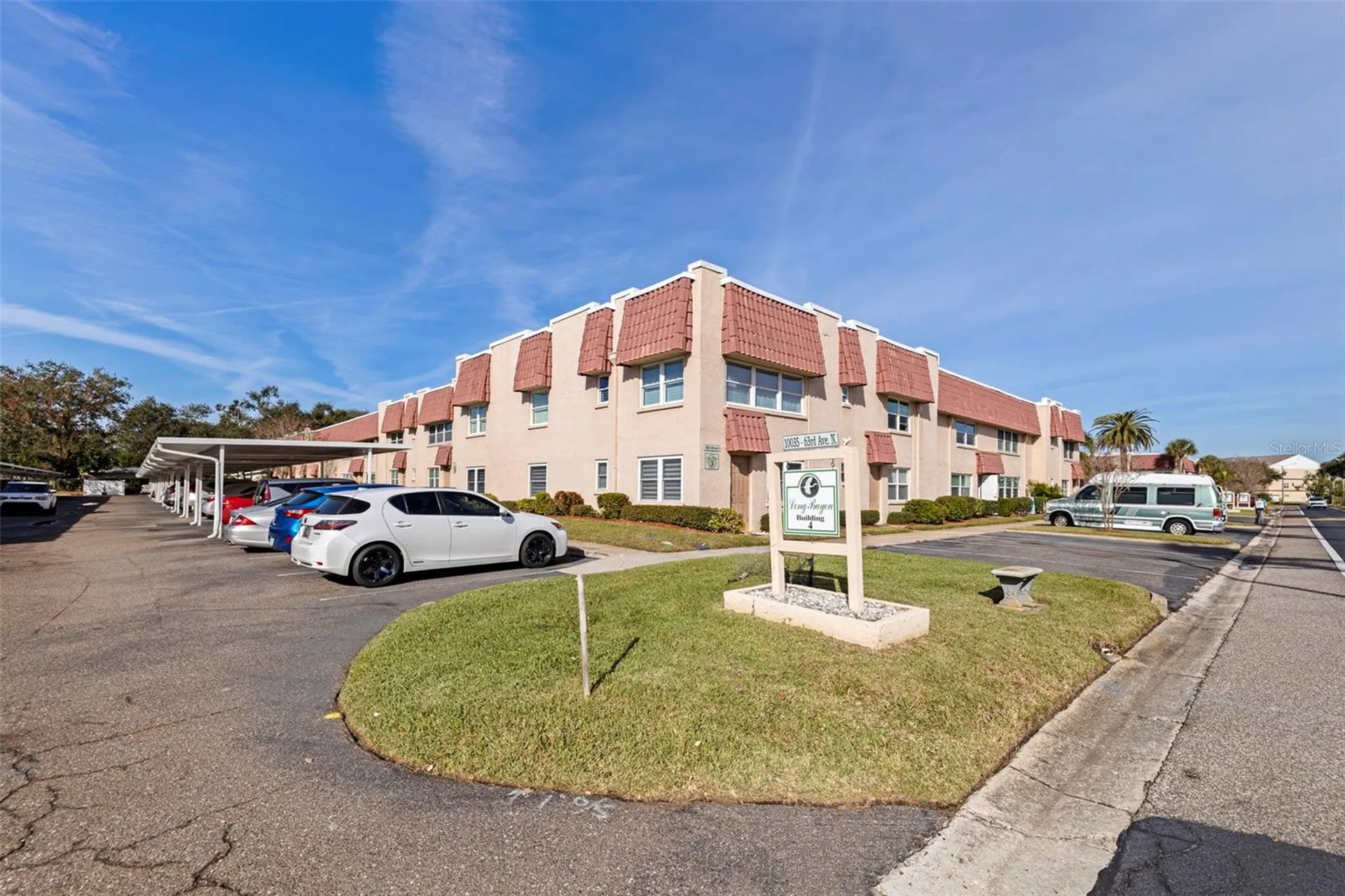 10035 63rd Avenue N St Petersburg FL 33708