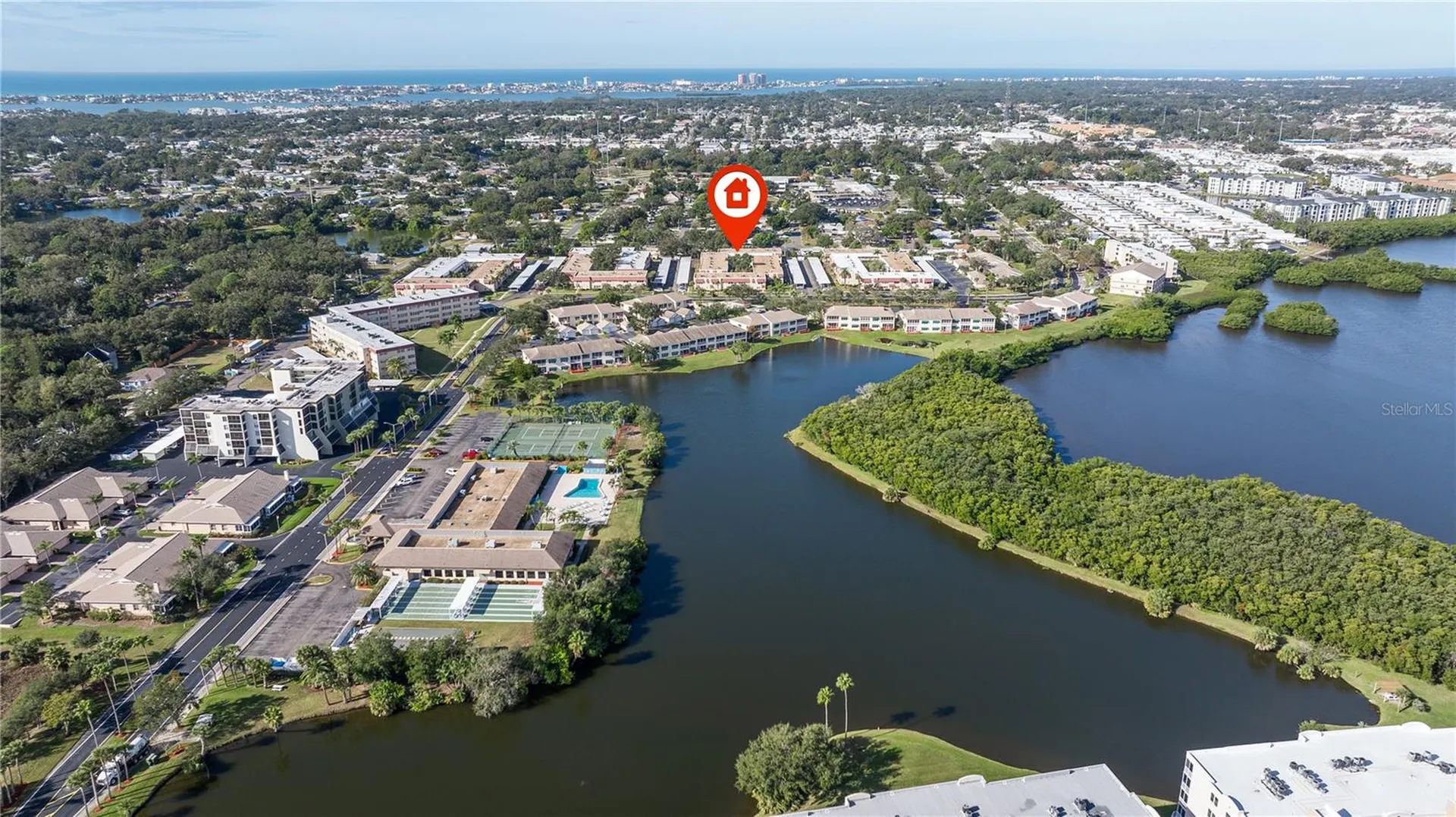 10035 63rd Avenue N St Petersburg FL 33708