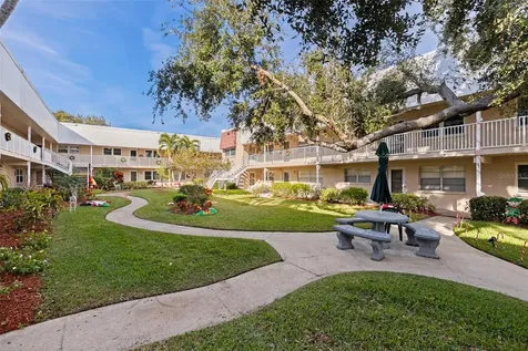 10035 63rd Avenue N St Petersburg FL 33708