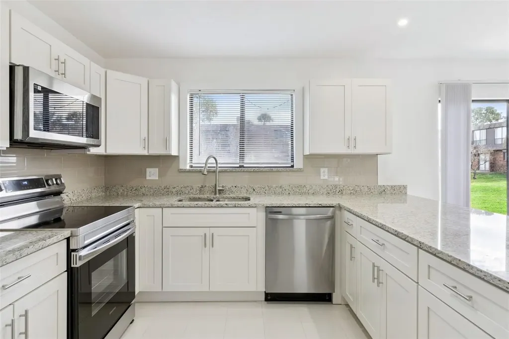 1836 N Crystal Lake Drive Lakeland FL 33801