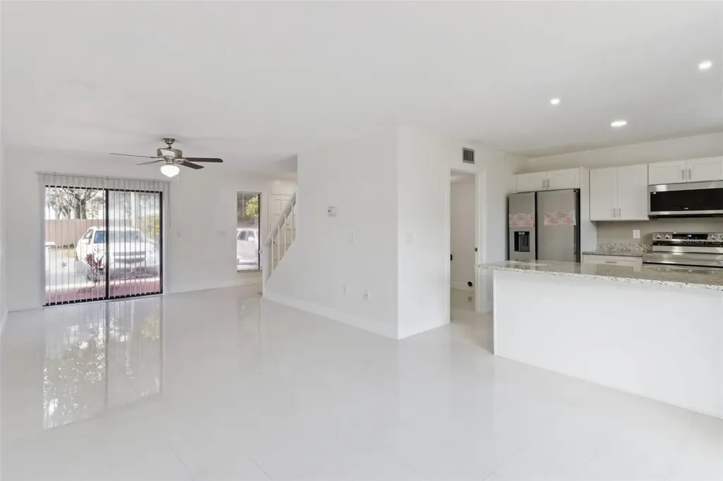 1836 N Crystal Lake Drive Lakeland FL 33801