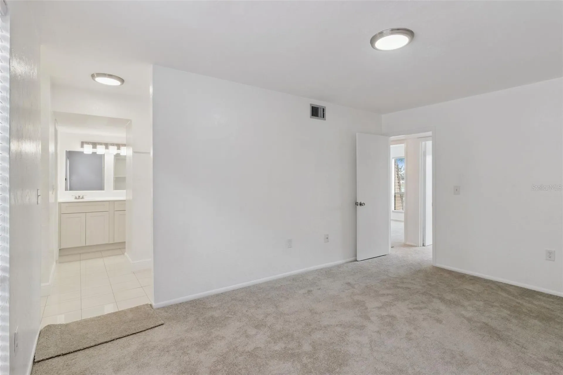 1836 N Crystal Lake Drive Lakeland FL 33801