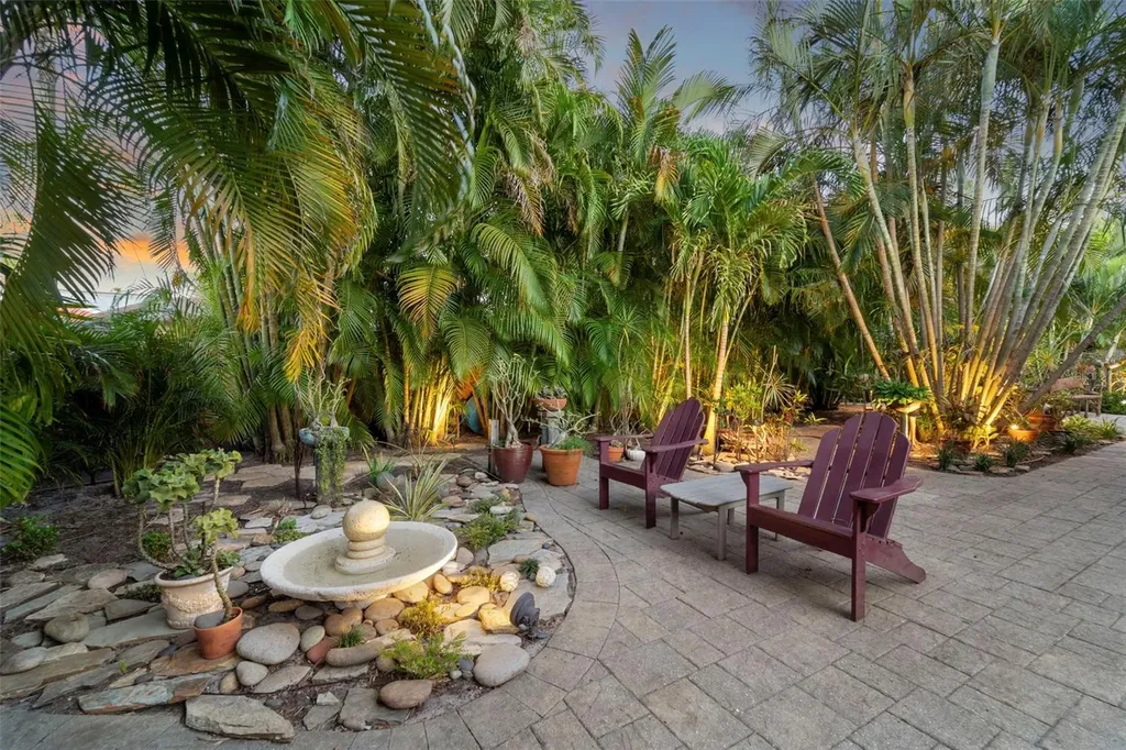 2814 47th Street S Gulfport FL 33711