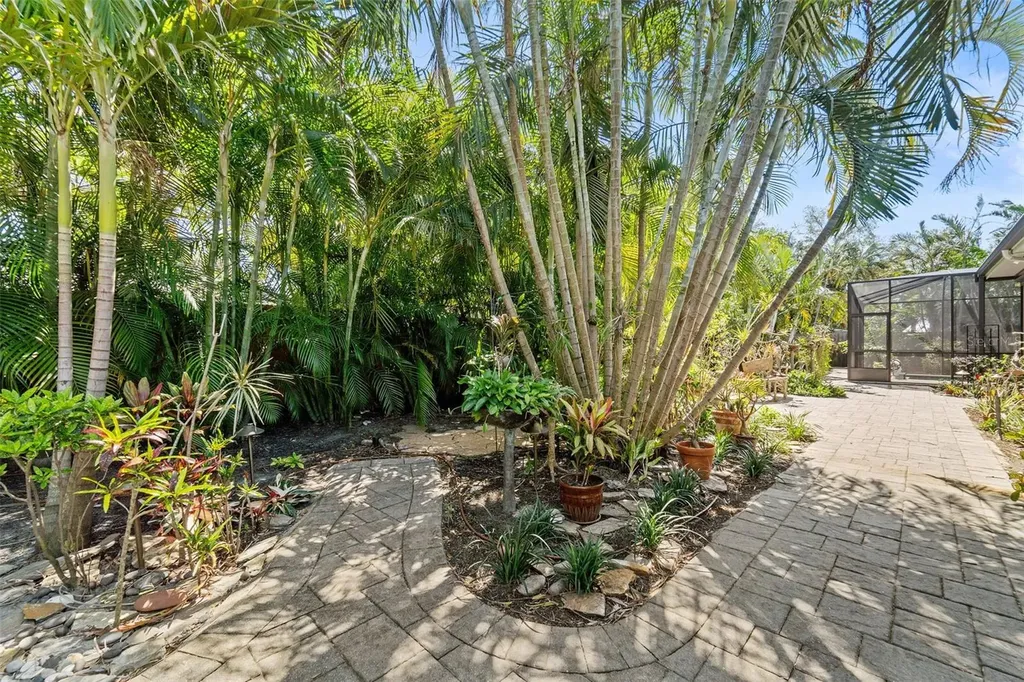 2814 47th Street S Gulfport FL 33711