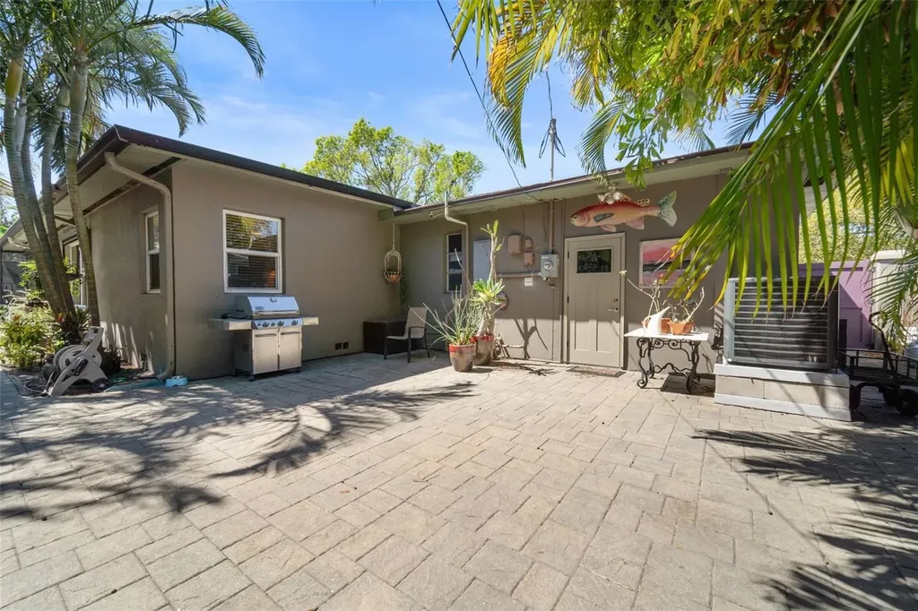 2814 47th Street S Gulfport FL 33711