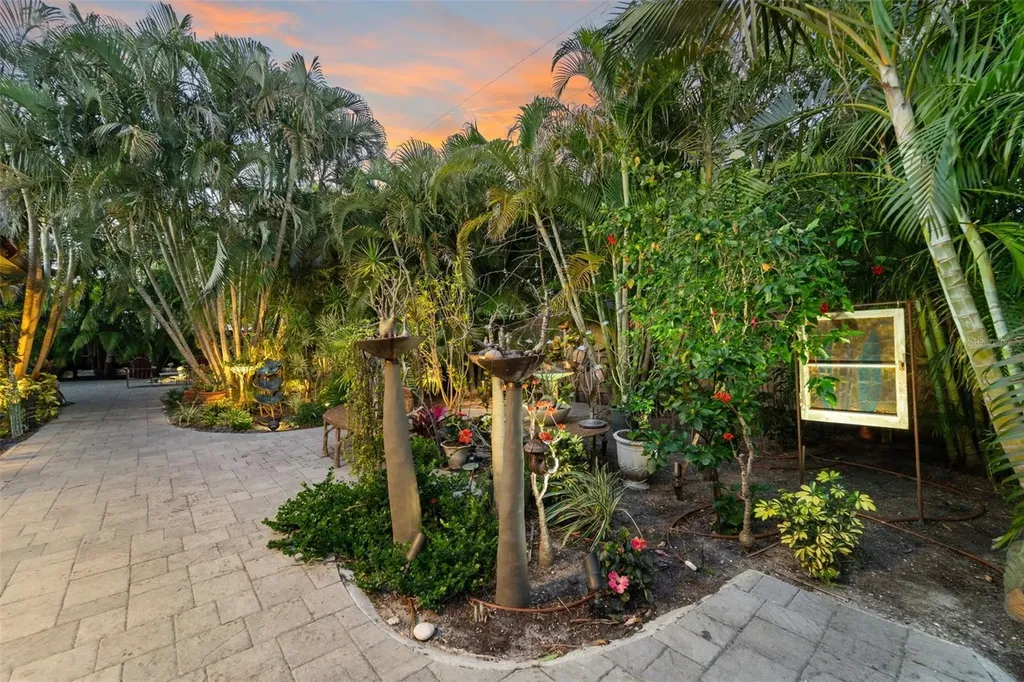2814 47th Street S Gulfport FL 33711