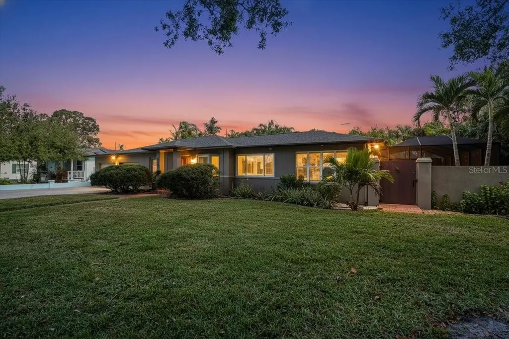 2814 47th Street S Gulfport FL 33711