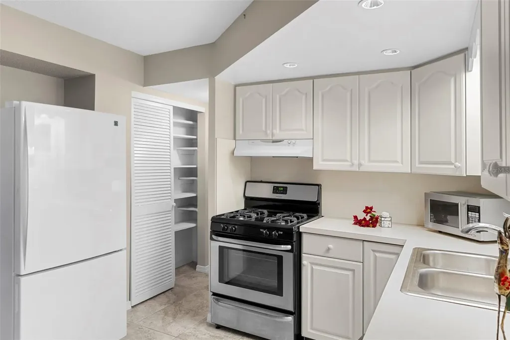 7861 38th Terrace N St Petersburg FL 33709