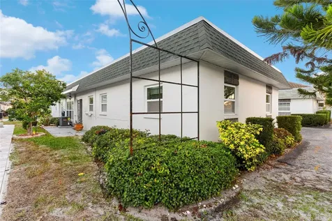 7861 38th Terrace N St Petersburg FL 33709