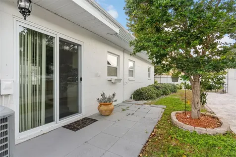 7861 38th Terrace N St Petersburg FL 33709