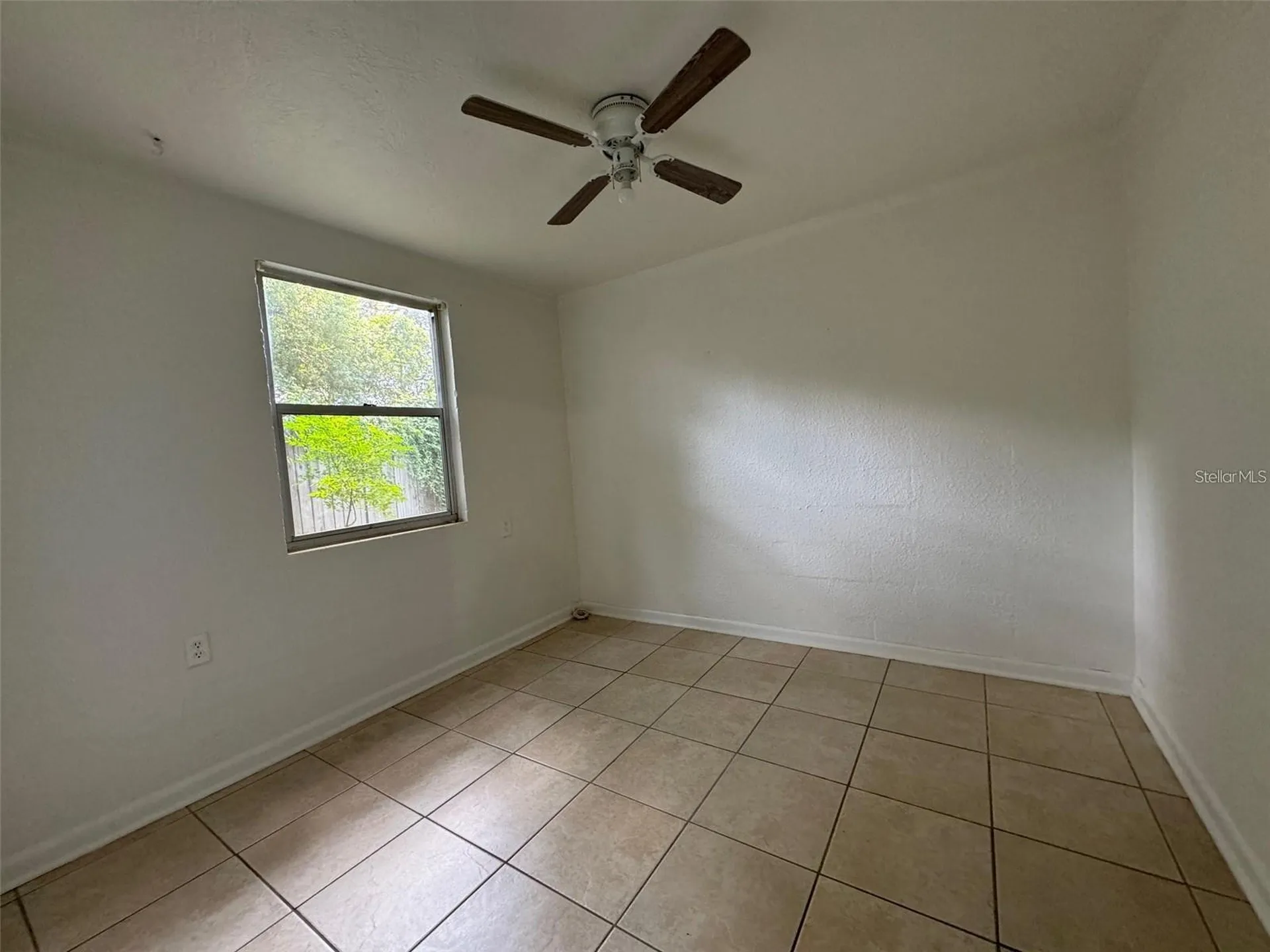 2547 S Mills Avenue Orlando FL 32806