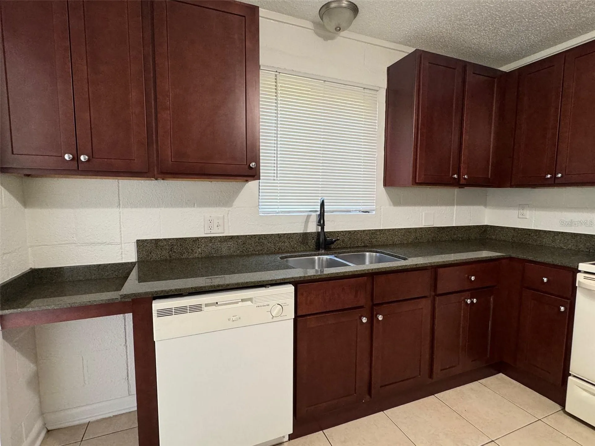 2547 S Mills Avenue Orlando FL 32806