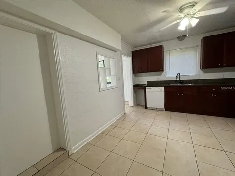 2547 S Mills Avenue Orlando FL 32806